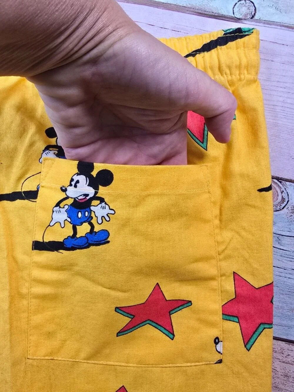 Vintage Disney Mickey & Co Large Yellow Red Star Print Drawstring Shorts